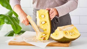Sơ chế mít cho món mít sấy - Tươi Mộc Nhiên